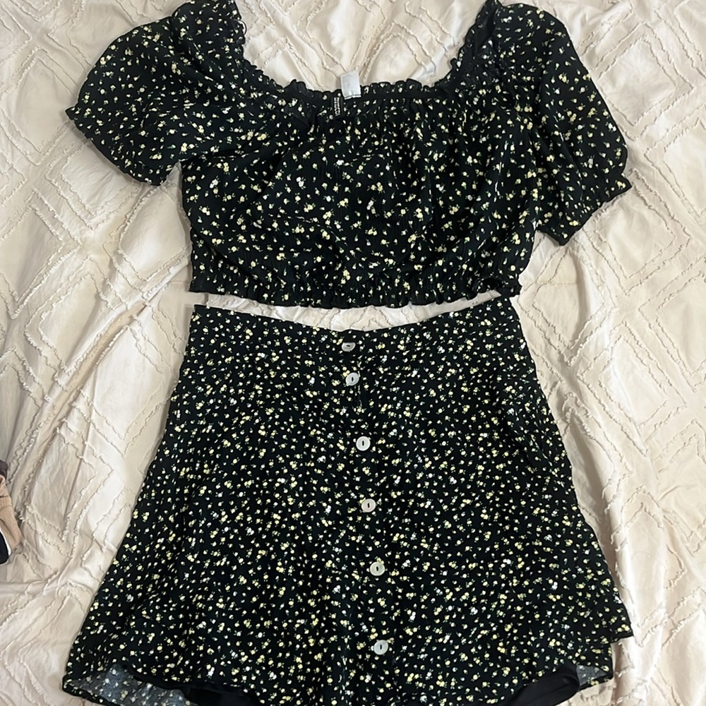 H&M Black and White Skater Mini Skirt Set